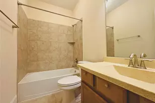 8812 Ashbloom Ln, Houston, TX 77080 - Photo 17