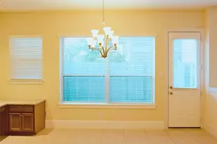 8812 Ashbloom Ln, Houston, TX 77080 - Photo 5