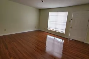 7400 Bissonnet St, Houston, TX 77074 - Photo 3