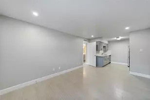 845 Augusta Dr, Houston, TX 77057 - Photo 9