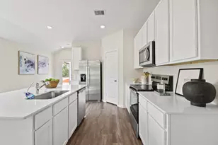 13034 Sorrento Bay Dr, Willis, TX 77318 - Photo 5