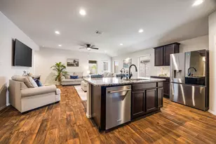 950 Autumn Flats Wy, Rosharon, TX 77583 - Photo 9