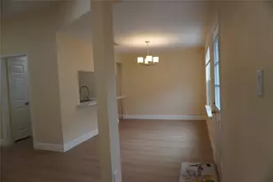 8207 Misty Ridge Ln, Houston, TX 77071 - Photo 5