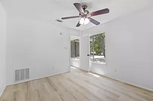 13002 Greenway Chase Ct, Houston, TX 77072 - Photo 17