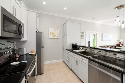 1900 Genesee Street #302, Houston, TX 77006 - Photo 7