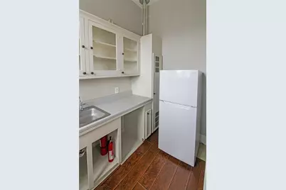 1902 Church St #7, Galveston, TX 77550 - Photo 9