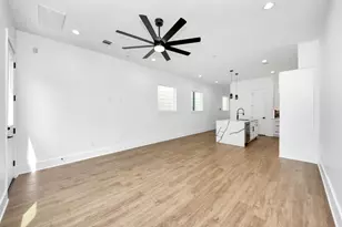 5029 Broom St, Houston, TX 77091 - Photo 5