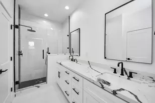 5029 Broom St, Houston, TX 77091 - Photo 9