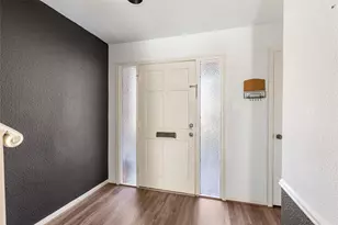 8302 Nairn St, Houston, TX 77074 - Photo 5