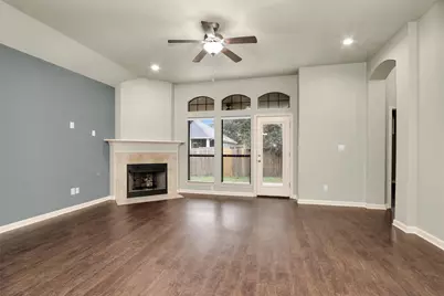 951 Oak Terrace Drive, Conroe, TX 77378 - Photo 9