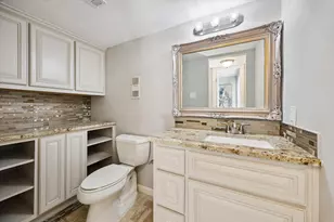 7483 Brompton St, Houston, TX 77025 - Photo 17