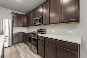 125 Austin Rd, Angleton, TX 77515 - Photo 9