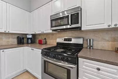 36 Stone Creek Place, The Woodlands, TX 77382 - Photo 9