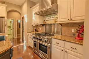 11409 Oak Springs Dr, Willis, TX 77378 - Photo 13