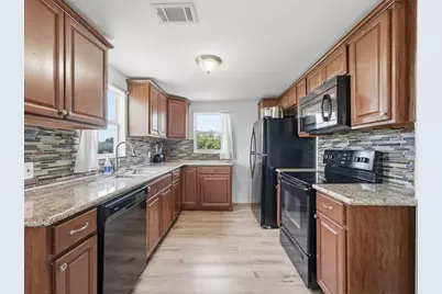 4416 Thompson Street, Hitchcock, TX 77563 - Photo 15