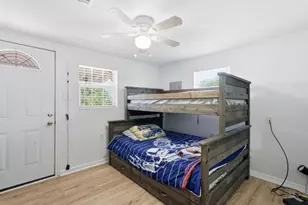 4416 Thompson St, Hitchcock, TX 77563 - Photo 21