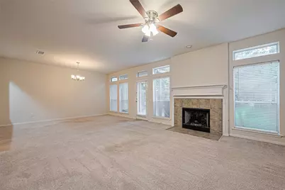 18 W Greenhill Terrace Place, The Woodlands, TX 77382 - Photo 7