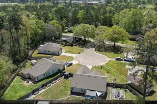 505 Cliffbrook Cir, Cleveland, TX 77327 - Photo 23