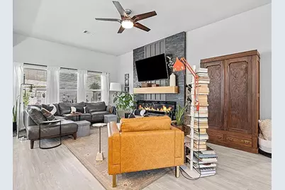 505 Cliffbrook Circle, Cleveland, TX 77327 - Photo 5