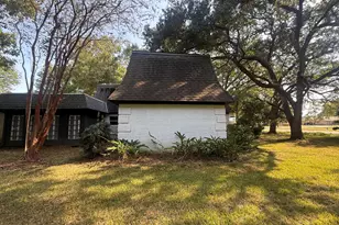 1701 Monta St, Liberty, TX 77575 - Photo 3