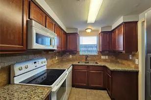 11710 Southlake Dr, Houston, TX 77077 - Photo 7