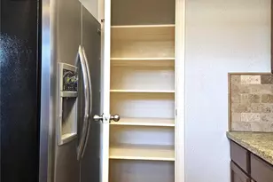 11710 Southlake Dr, Houston, TX 77077 - Photo 11