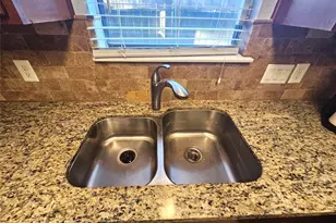 11710 Southlake Dr, Houston, TX 77077 - Photo 13