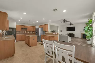 6815 Amistad Court, Manvel, TX 77578 - Photo 15