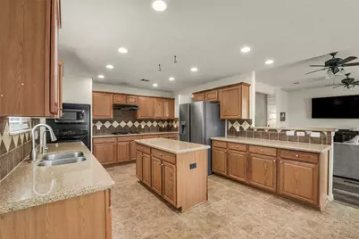 6815 Amistad Court, Manvel, TX 77578 - Photo 13