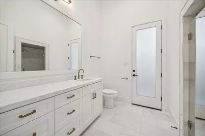 867 W 42nd Street, Houston, TX 77018 - Photo 15