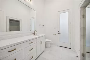 867 W 42nd St, Houston, TX 77018 - Photo 15