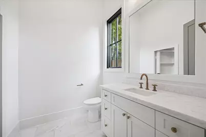 867 W 42nd Street, Houston, TX 77018 - Photo 7