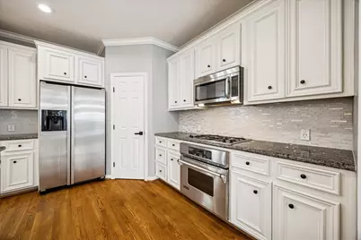 205 Dennis Street, Houston, TX 77006 - Photo 11