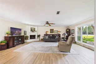 3037 County Rd 536, Alvin, TX 77511 - Photo 7