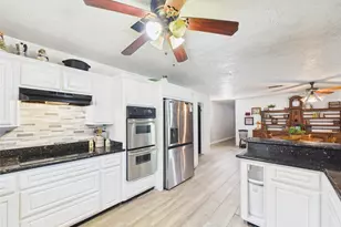 3037 County Rd 536, Alvin, TX 77511 - Photo 9