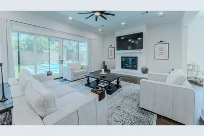 974 W 43rd Street, Houston, TX 77018 - Photo 9