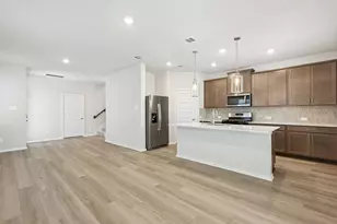 6328 Sapphire Ocean Dr, Houston, TX 77092 - Photo 3