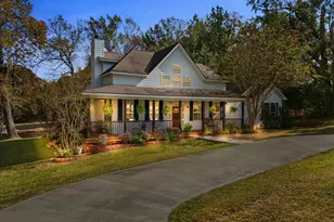 880 Paradise Dr, Coldspring, TX 77331 - Photo 1