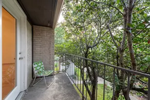 2021 Spenwick Dr, Houston, TX 77055 - Photo 19
