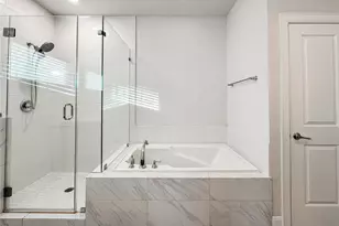 10 Hermann Park Ct, Houston, TX 77021 - Photo 19