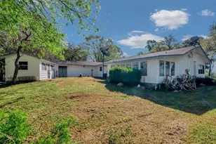 224 County Rd 4674, Etoile, TX 75944 - Photo 25