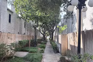 17541 Red Oak Dr, Houston, TX 77090 - Photo 3