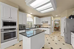 12907 Ridge Bank Ln, Houston, TX 77041 - Photo 9