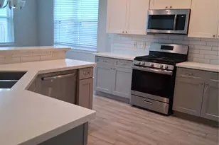 10015 Dawn Brook Dr, Pearland, TX 77584 - Photo 3