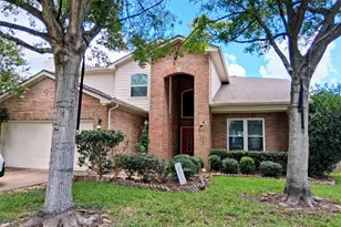 10015 Dawn Brook Dr, Pearland, TX 77584 - Photo 1