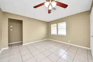 10117 Dulcimer St, Houston, TX 77051 - Photo 7