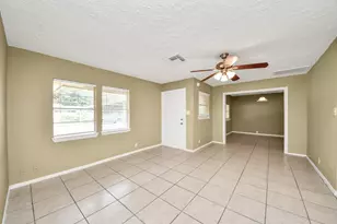 10117 Dulcimer St, Houston, TX 77051 - Photo 5