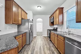 10006 Wood Leaf Ct, Baytown, TX 77521 - Photo 7