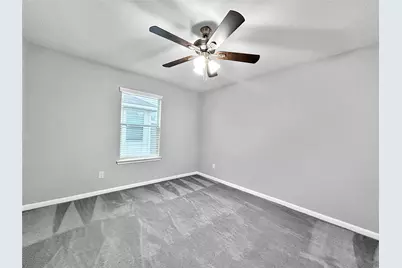 10006 Wood Leaf Court, Baytown, TX 77521 - Photo 9