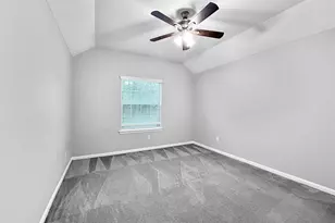 10006 Wood Leaf Ct, Baytown, TX 77521 - Photo 13